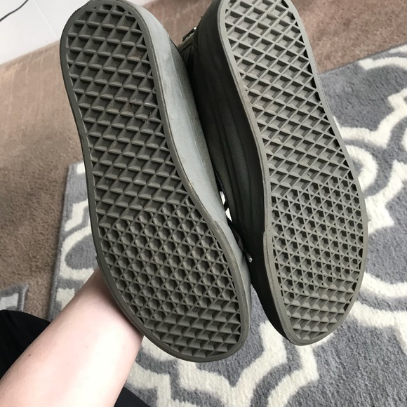 Vans - Picture 5 of 6